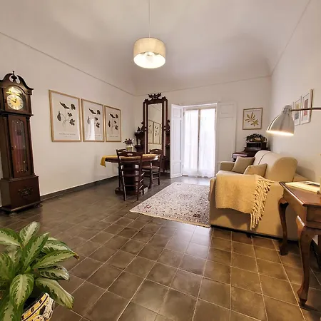 ベッド・アンド・ブレックファスト Loft Famiglia Arezzo ラグーザ