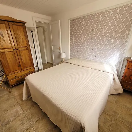 Bed & Breakfast Loft Famiglia Arezzo *