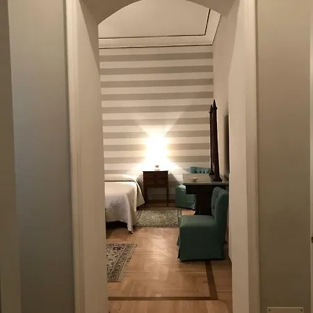 Loft Famiglia Arezzo Couette-café 3*